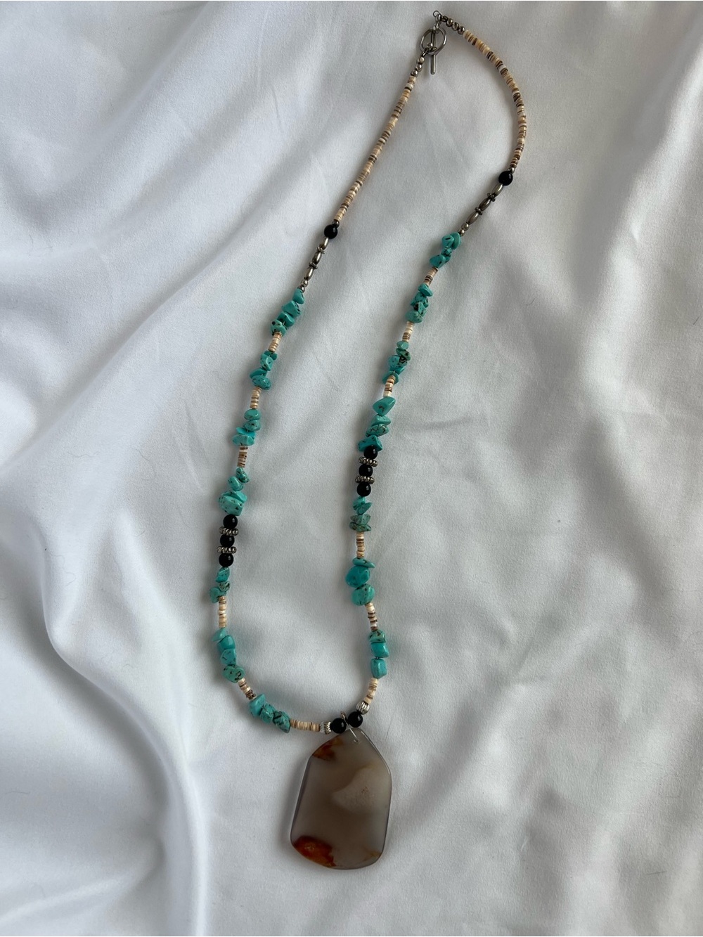 Turquoise Chip Bead Necklace with Agate Pendant - Women Jewelry